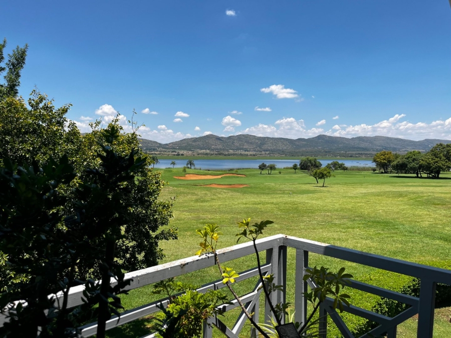 2 Bedroom Property for Sale in Caribbean Beach Club North West